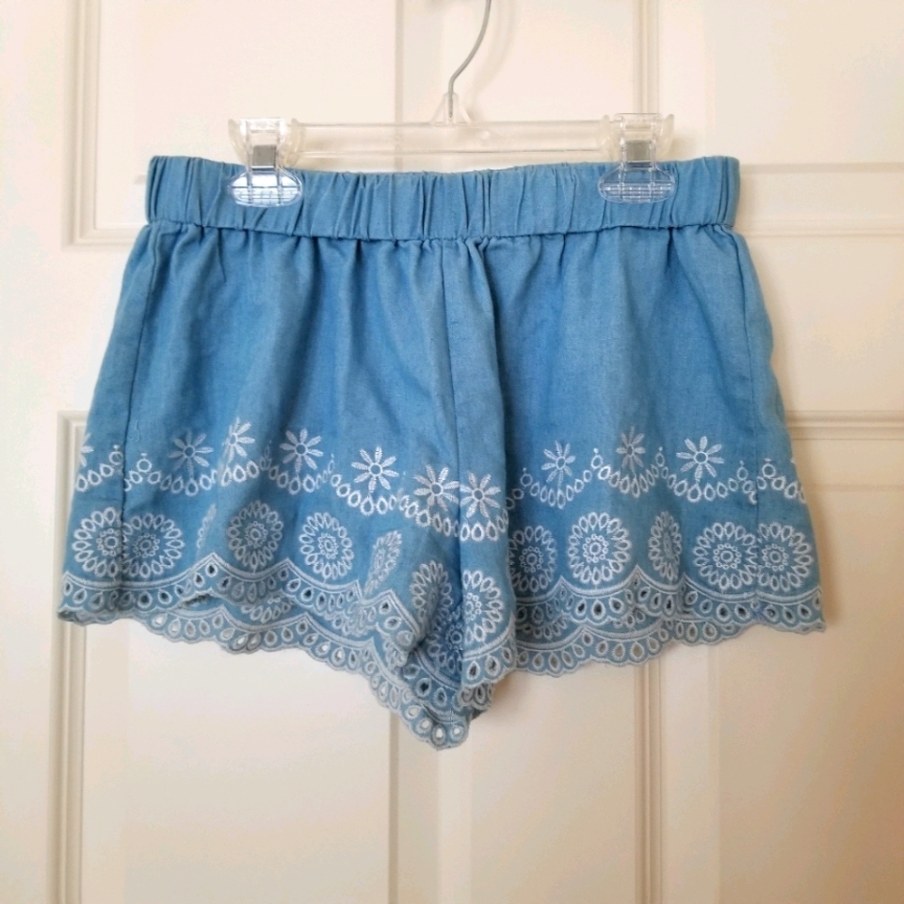 Francesca's Alya embroidered shorts
